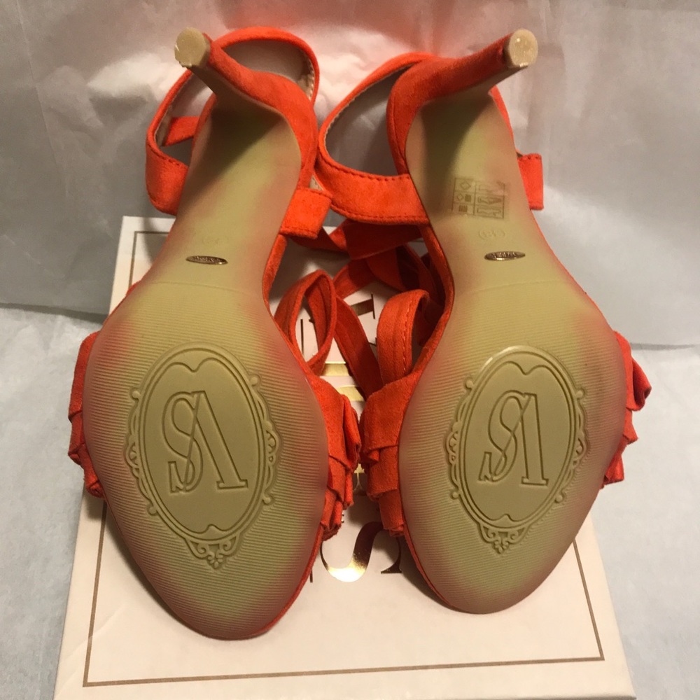 NIB VICES HEELS - Picture 6 of 7